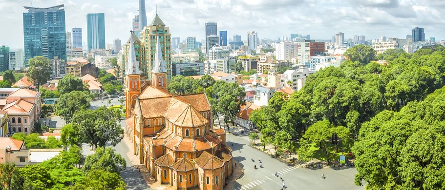 Ho-Chi-Minh-Stadt im Süden Vietnams boomt und floriert – aber auch Kultur und Historie kommen nicht zu kurz, hier die Kathedrale Notre Dame von 1880