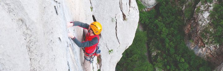 Nationalpark Paklenica- kletterer an Felsen