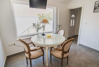 Hotel, The Downtown Suites