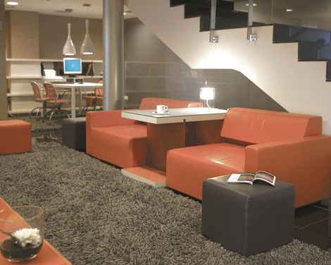 Hesperia Barcelona Fira Suites-4