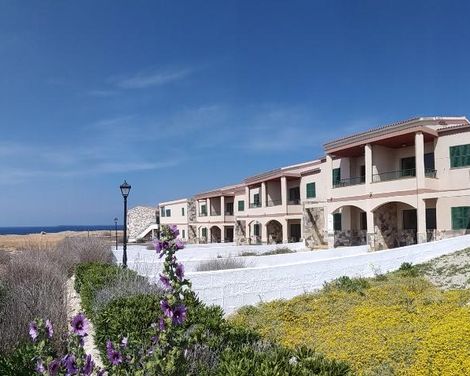 Apartamentos Moon Dreams Cabo de Baños-4