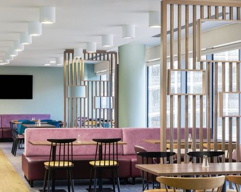 Hampton by Hilton London Gatwick Airport-3