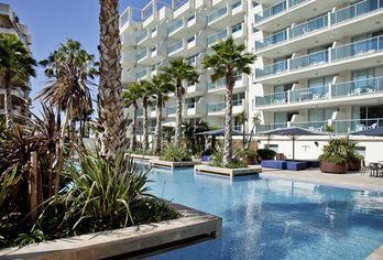 Hotel, Blaumar Hotel