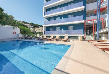 Hotel, Semiramis City Hotel