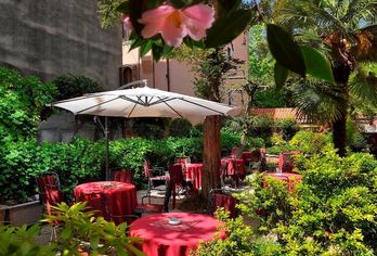 Hotel, Amadeus