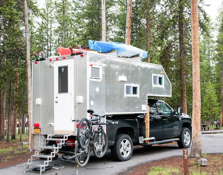 Info Camper Handbuch Wohnmobil Urlaub Wohnmobil im Wald