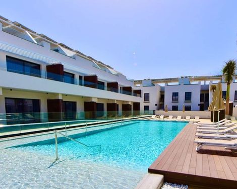 Esmeralda Cotillo Homes by LIVVO-3