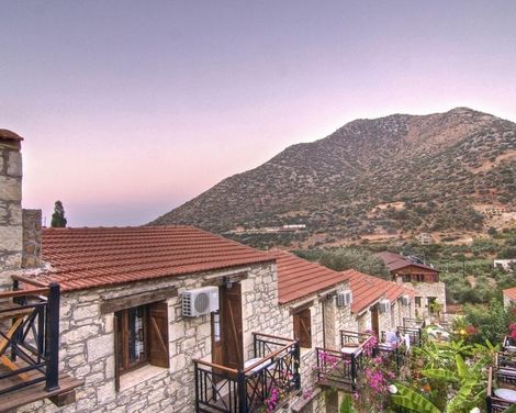 Stone Village Petrino Horio-3