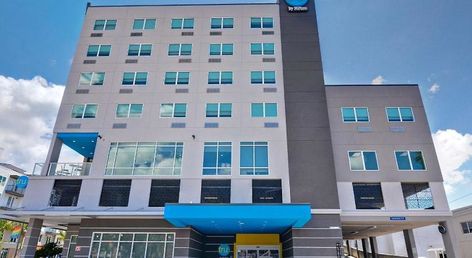 Tru by Hilton St. Petersburg Downtown Central Ave