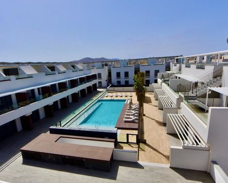 Esmeralda Cotillo Homes by LIVVO-0