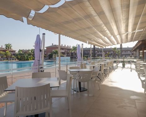 Aparthotel ILUNION Sancti Petri-3