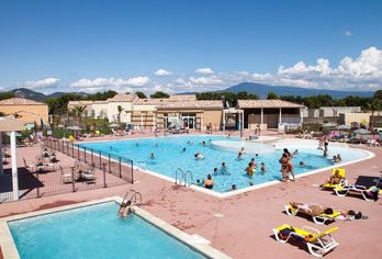 Hotel, Vacancéole - Résidence Les Demeures du Ventoux