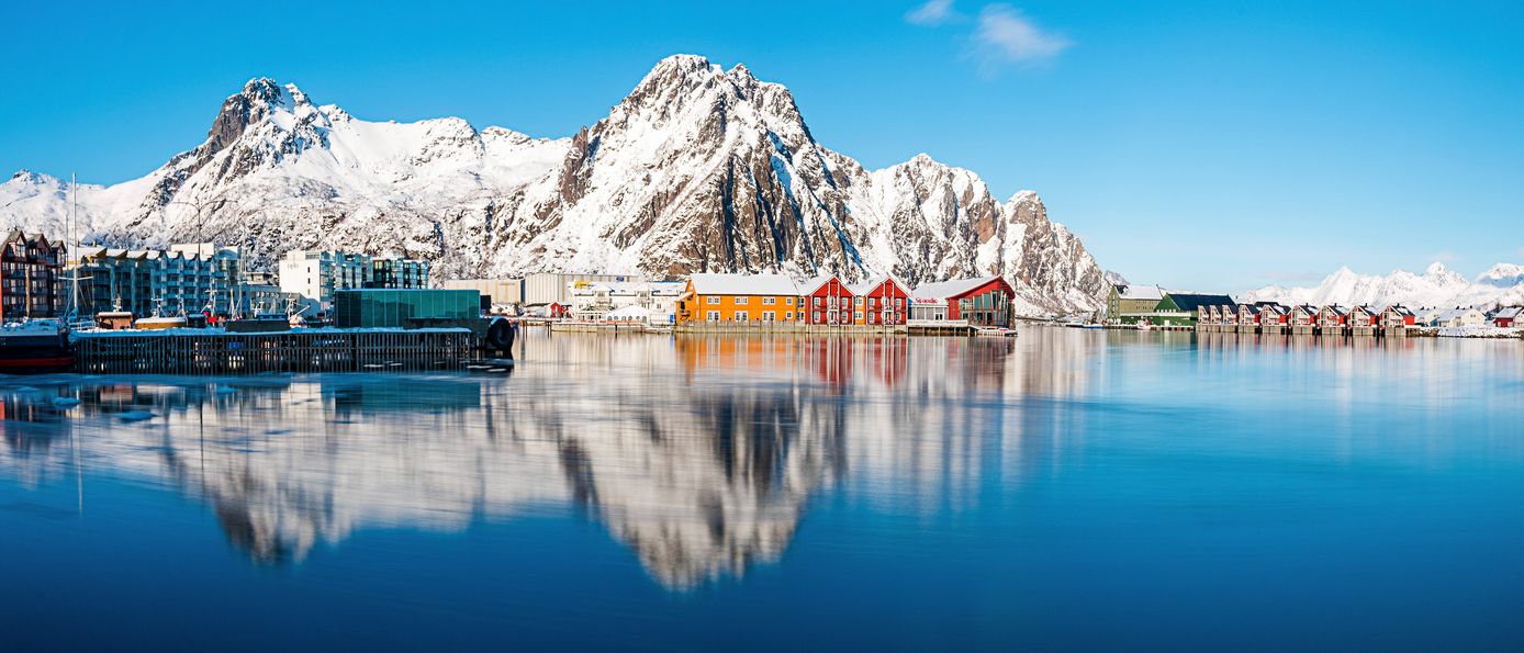 Blick auf Eisberge in Norwegen