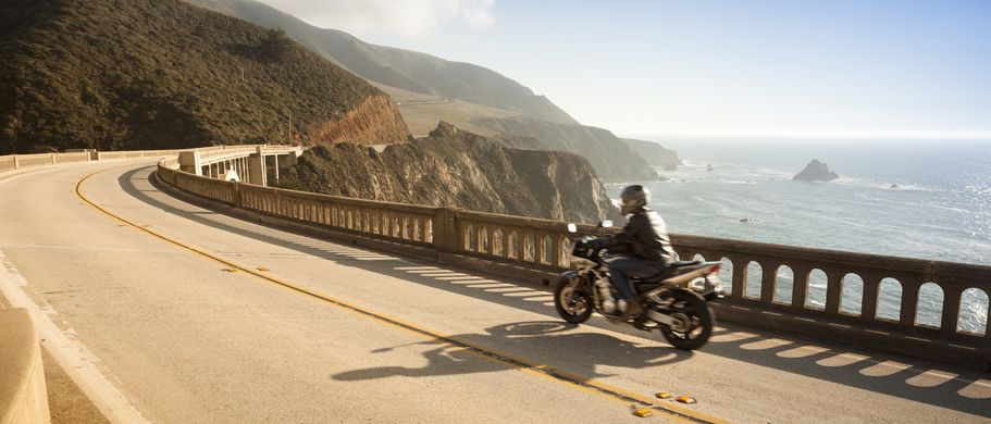 Motorradfahrer Bixby Bridge Kalifornien,USA