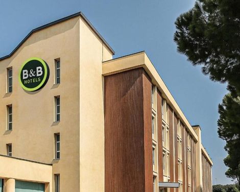 B&B HOTEL Calenzano First-3