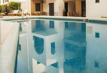 Nami Hotel & Suites
