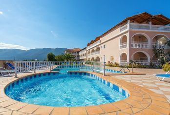 Hotel, Hotel Plessas Palace