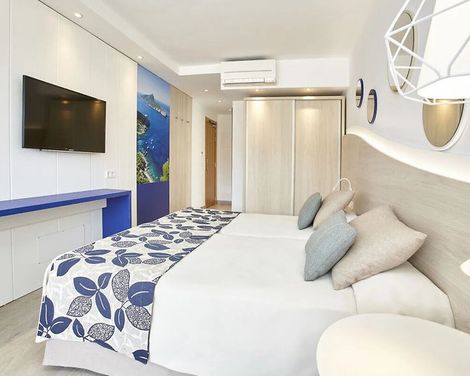 Universal Aparthotel Don Camilo-4