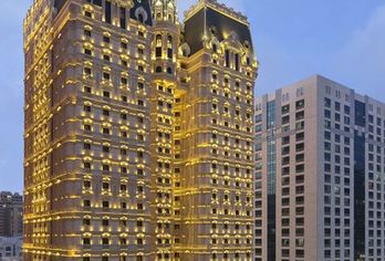 Hotel, Royal Rose Abu Dhabi, a Curio Collection by Hilton Affiliated Hotel