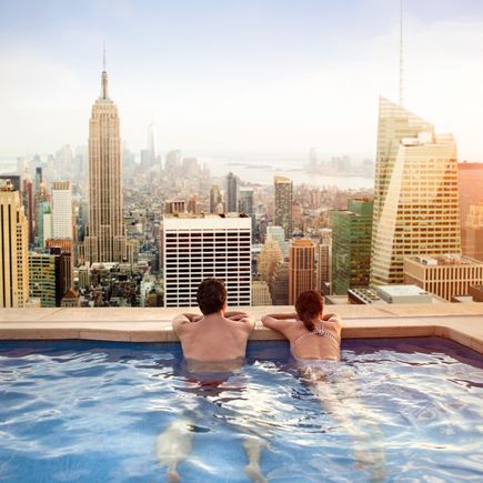Paar New York Pool