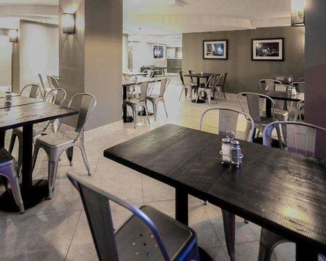 Hotel Faubourg Montreal-4