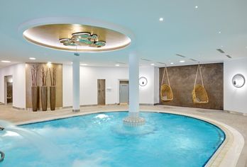 Hotel, Maximilian Grand Hotel