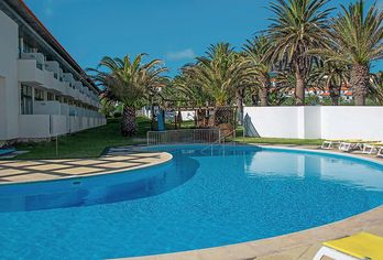 Hotel, Torre Praia