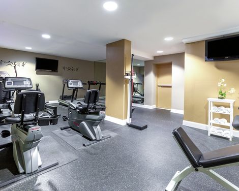 Ramada by Wyndham Jersey City-2