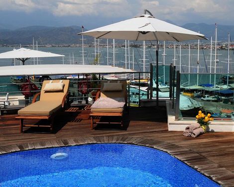 Alesta Yacht Hotel-0