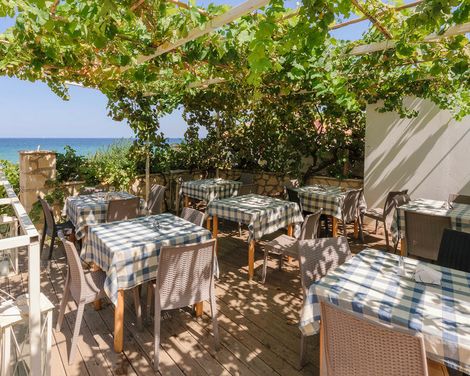 Belussi Beach Hotel & Suites-4