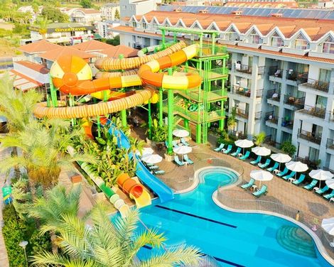 Crystal Aura Beach Resort & Spa-3