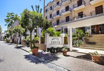 Hotel, Hotel Conte