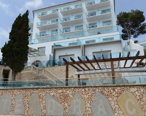 Aparthotel Portodrach-1