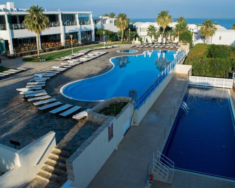 Theo Sunset Bay Hotel-1