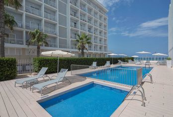 Hotel, JS Miramar