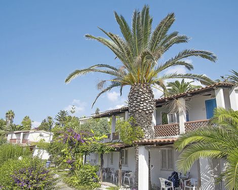 Stromboli Hotel Villaggio-3