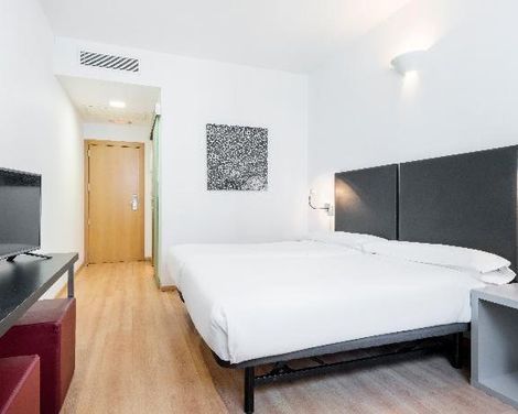 Hotel ILUNION Aqua 3-0
