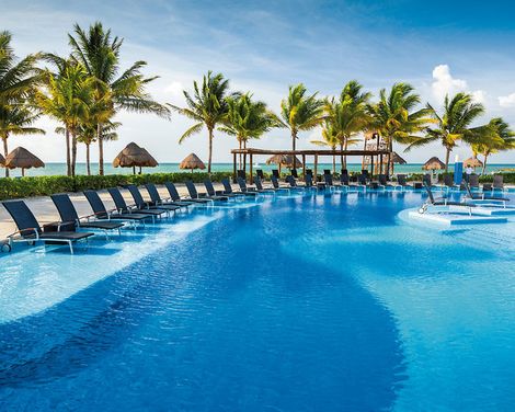 BlueBay Grand Esmeralda-4