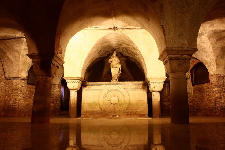 San Zaccaria Kirche, Blick auf den Altar.