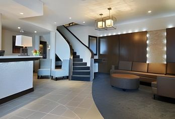 Hotel, Ramada by Wyndham Kamloops