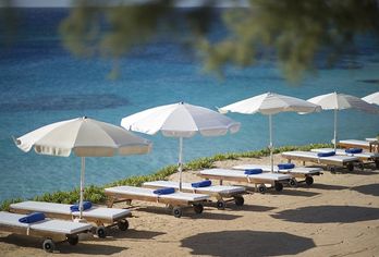 Hotel, Grecian Sands Hotel