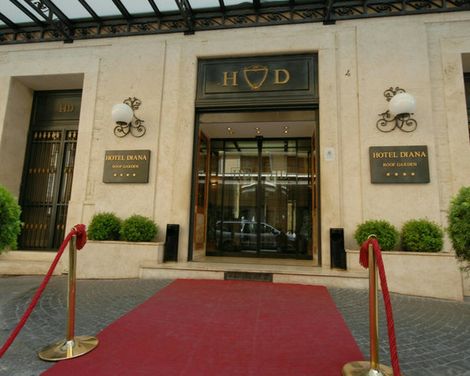 Hotel Diana Roof Garden-0