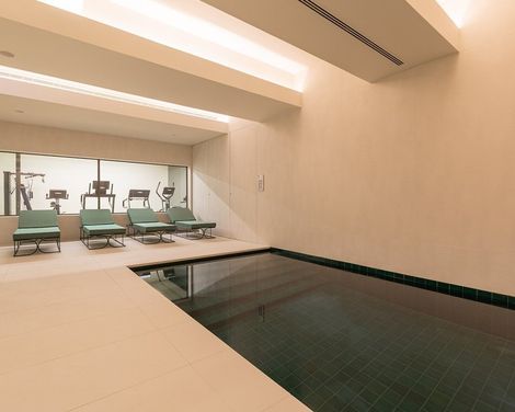 Luster Hotel-2