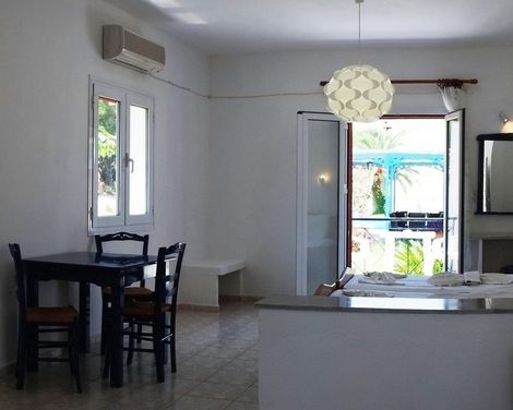 Zeus Studios & Apartments-4