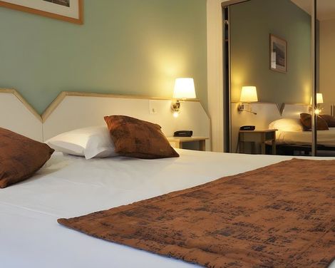 Hôtel Busby-1