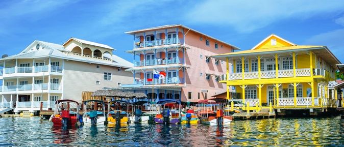 Häuser in Bocas del Toro