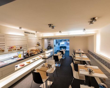 Atenea Rekord Suites-3