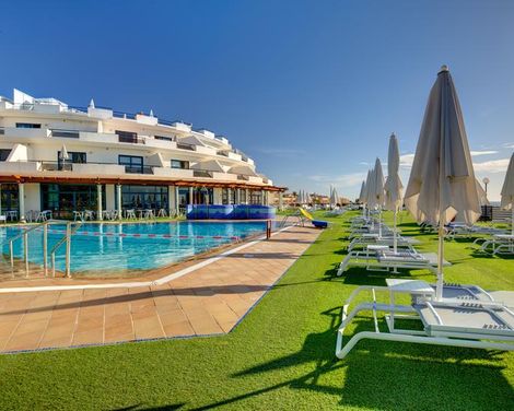 SBH Crystal Beach Hotel & Suites-4