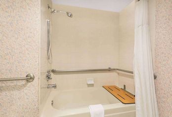 Hotel, Ramada by Wyndham Kent Seattle Area