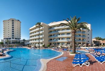 Hotel, Hotel Puente Real